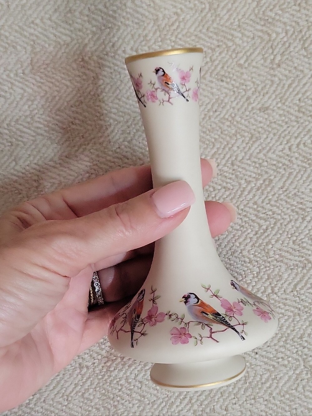 VTG Cerâmica Ibis Aveiro Portugal Hand Painted Finch Bud Vase Gold Trim 5.5"
